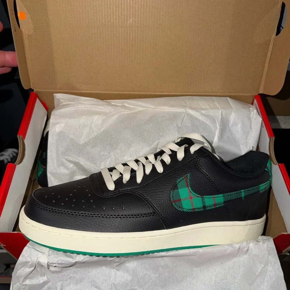 Black and Green Plaid Men's Nike Force Sneakers Size 9 - Picture 3 of 5